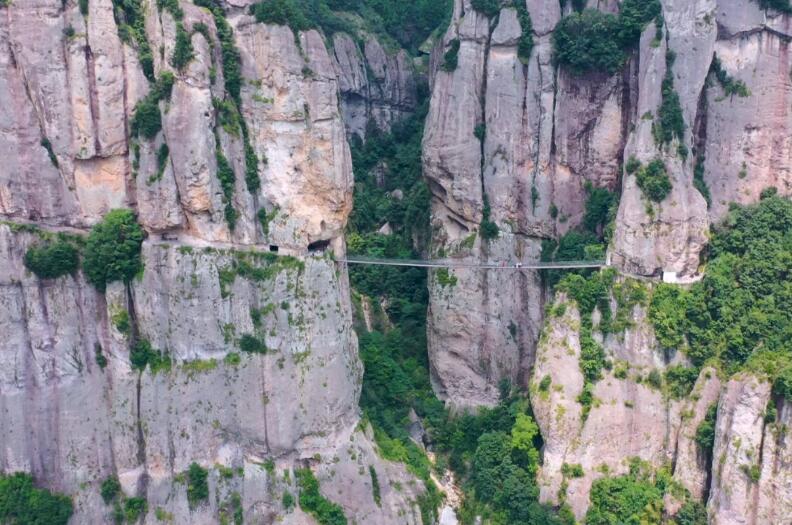 雁荡山方洞景区