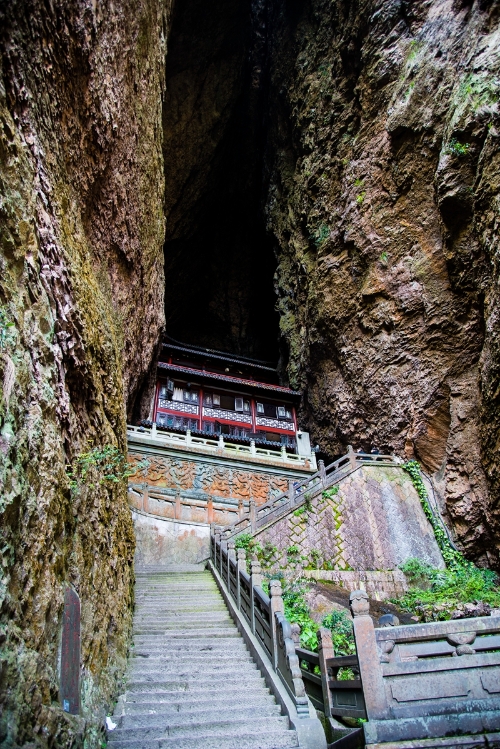 关于雁荡山风景区寺观庵堂(除夕夜)谢绝烧香的通告2.jpg