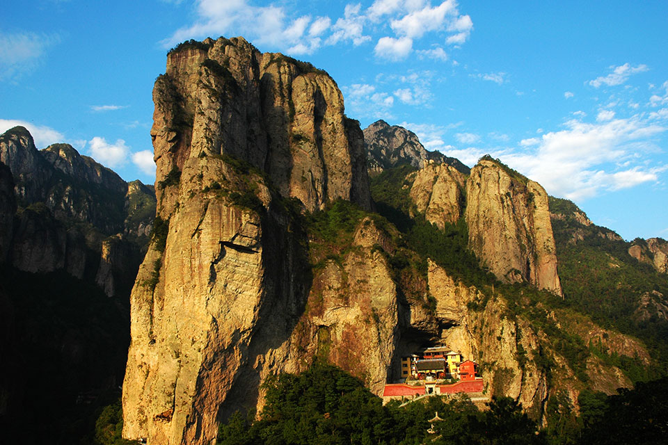 灵峰2.jpg 灵峰2.jpg