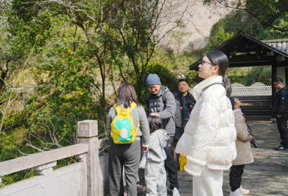 会认景 能答题 雁荡山景区上线AI智导眼镜